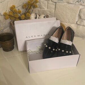 Black 6.5M Alex Marie patent leather loafer NEW